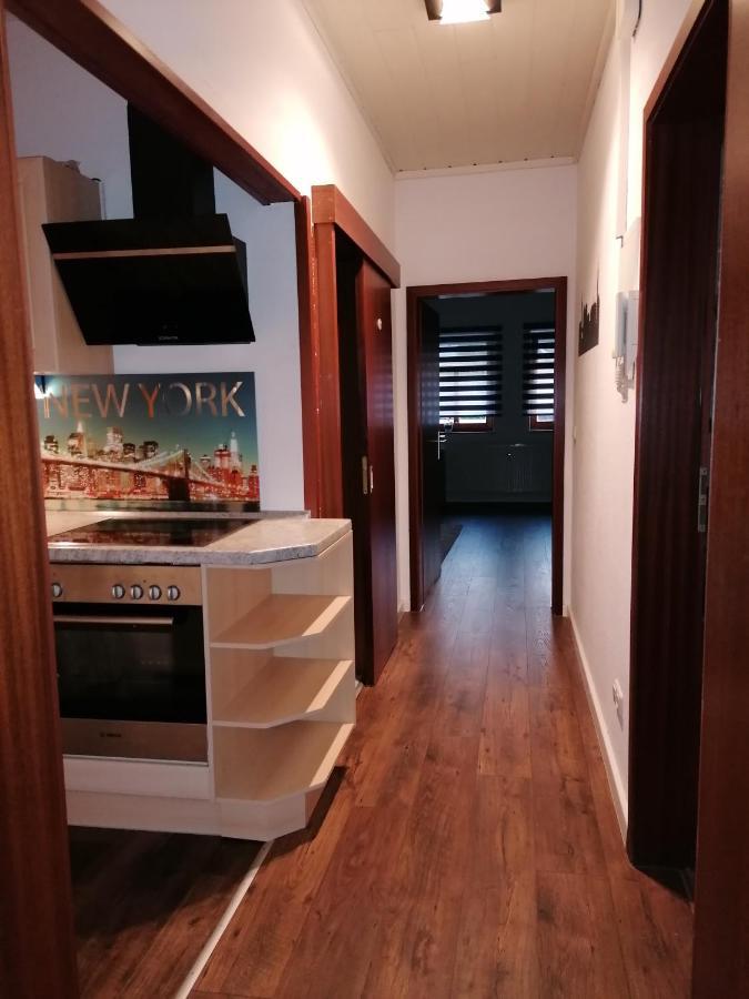 Apartment Am Stadtrand Von *